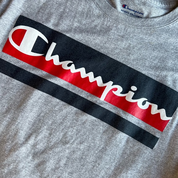 Men’s Champion Tshirt - Picture 2 of 4